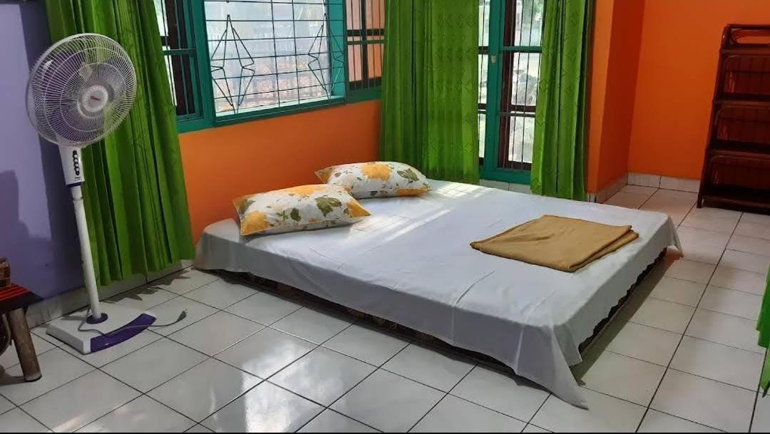 Guest House Dorm Floressa Маумере Екстериор снимка